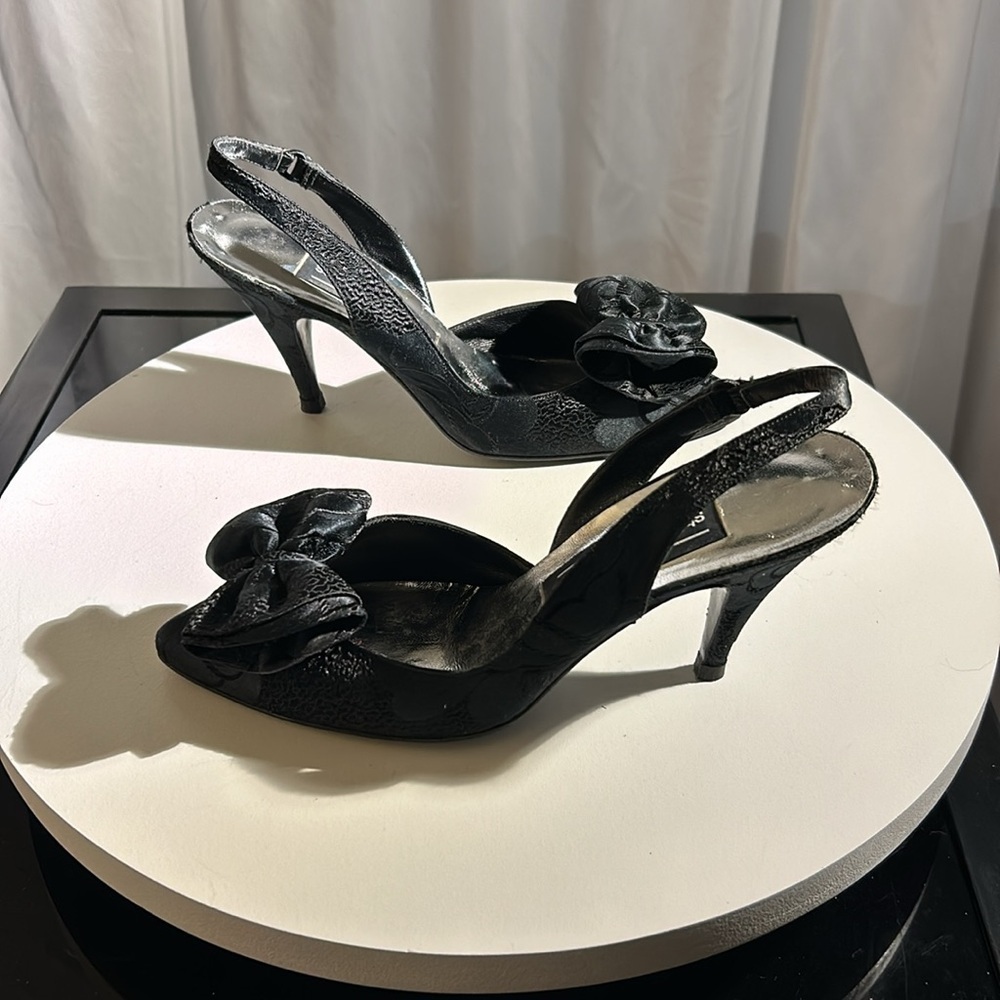 Stuart Weitzman Brocade Slingbacks Heels! (80% Of… - image 6